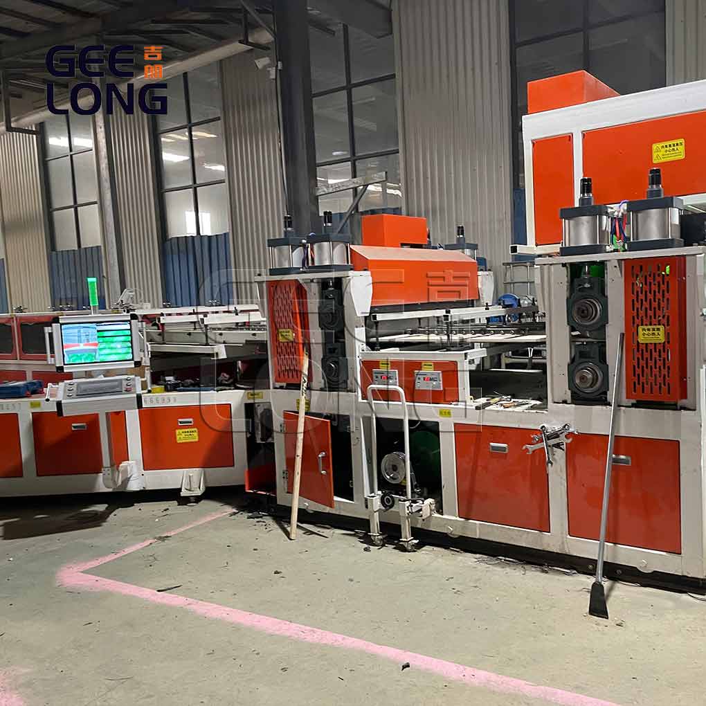 Станок для производства фанеры с покрытием из полипропиленовой пленки