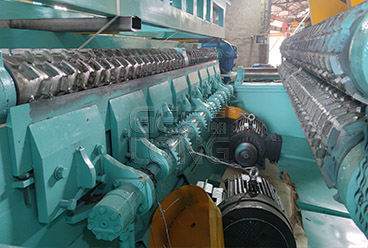 8-футовая автоматическая линия для лущения шпона, экспортируемая Geelong